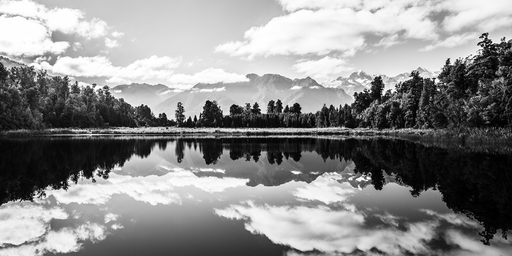 Mirror lake new zealand by Pierre Gay photography on perceive.world